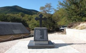 golubic_spomenik1.jpg
