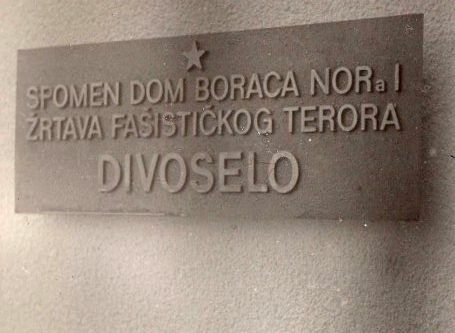 Divoselo spomen ploča