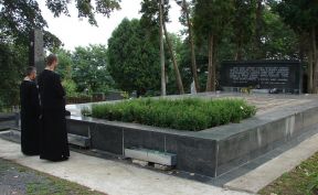 tl_files/ug_jadovno/img/stratista/glina/glina-parastos.jpg